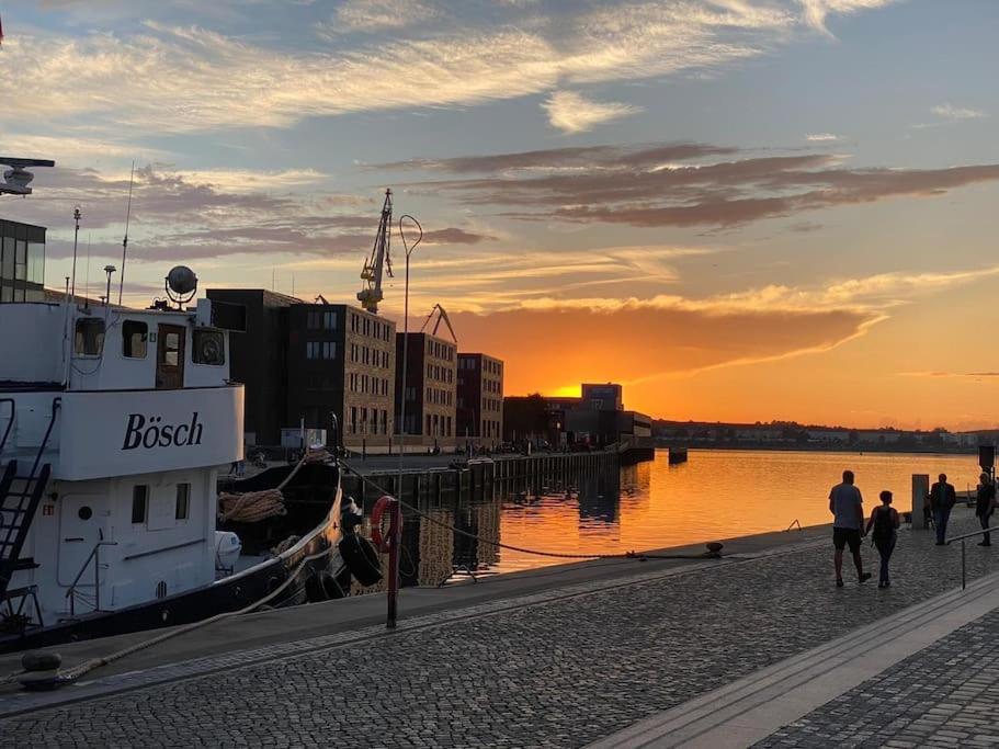 Historischer Ohlerich Speicher Hafen Wismar Ap.18 Luaran gambar